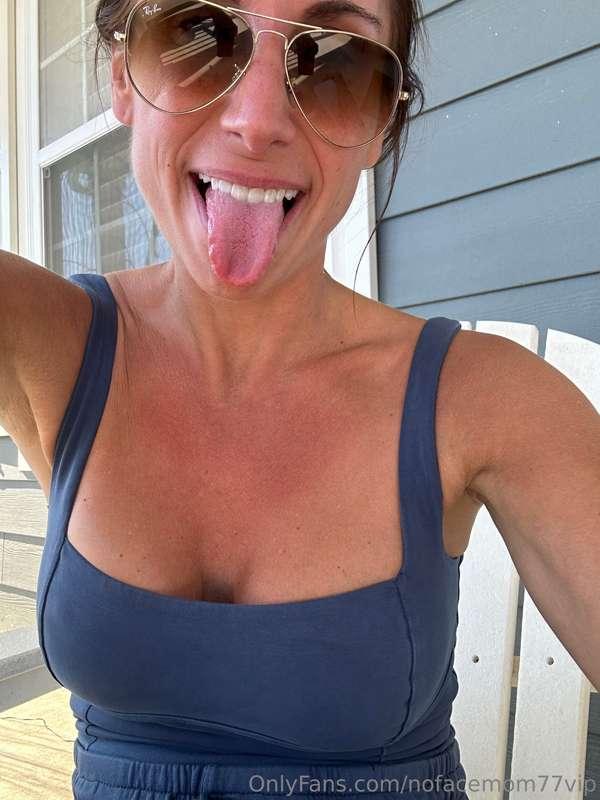 Enjoying this beautiful weather💋