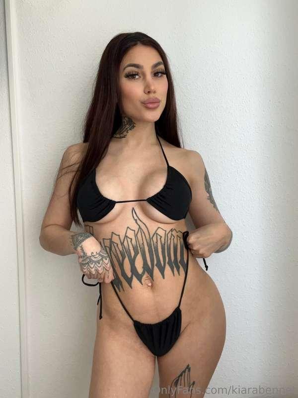 the look she gives you when she’s gagging for a fucking 😈💦
