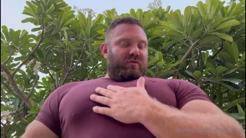 Morning Guys, here are some stills from my new pool strip an..