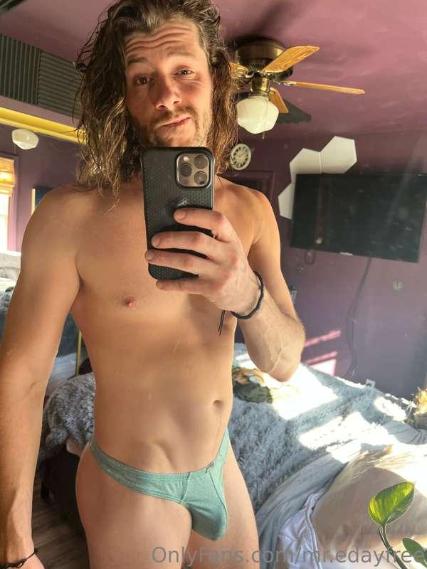 VIP gets the better thong of the day pic and vids