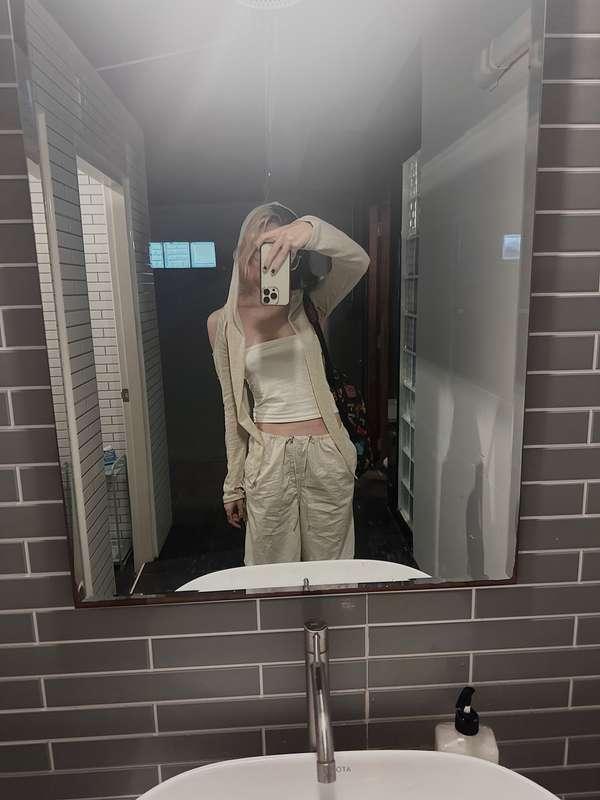 Today, for the first time in a while, I treated myself with a massage🤍

I haven't had a massage in a long time, even though they're good and affordable here in Thailand. For some reason, I got used to thinking that I don't like massage from strangers. At first, I even hesitated to go, but in the end, I decided to give it a try, and it turned out pretty good. While my legs were being massaged, I scrolled through my phone and relaxed. It was calm and pleasant.

I did skip my gym workout today, as I got too busy with work stuff, but you can consider the massage a kind of workout, and a pleasant one at that^^

#fyp #diary #lifestyle #blog #selfie #outfit #nonbinary #gfe