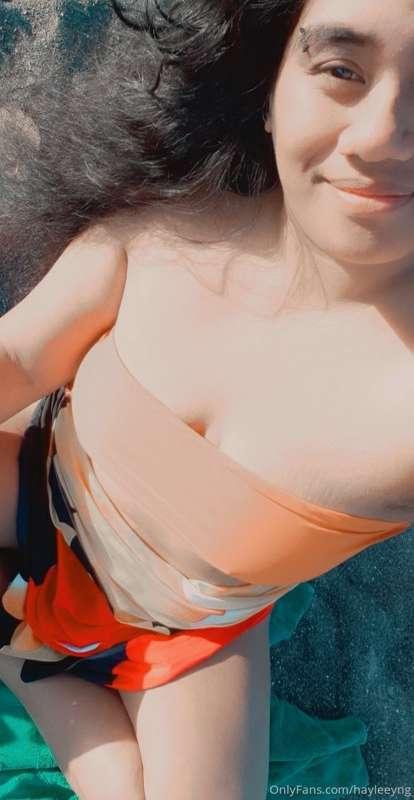 Happy Monday ~
I love the beach. I always come here to clear..