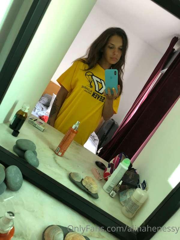 I love my casual pics! 😏 What do you think? 🔥