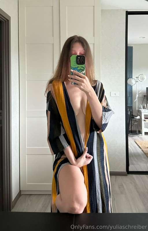 I want to take it off but i need your hand😘