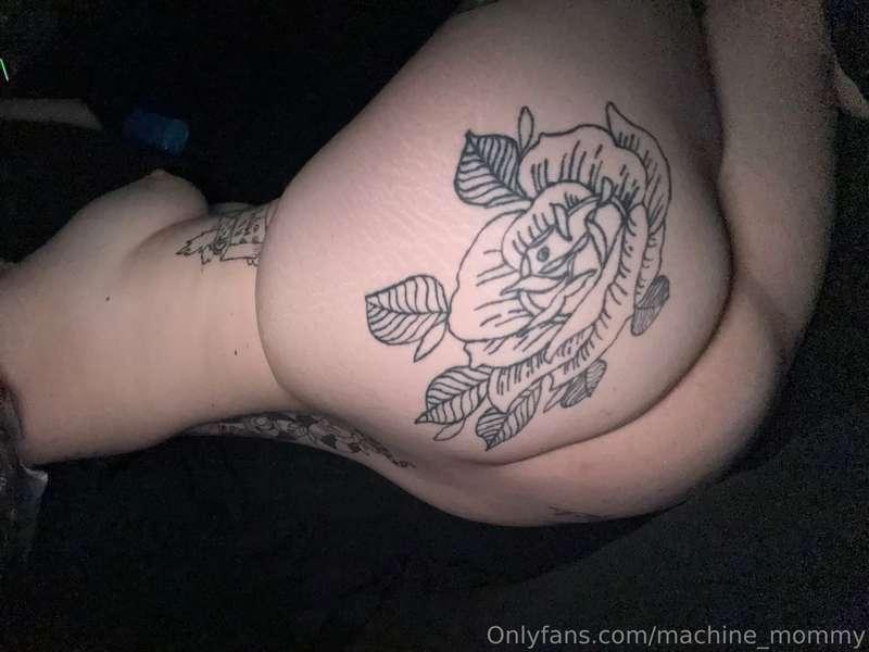 Good morning babes 🖤 I’m finally home