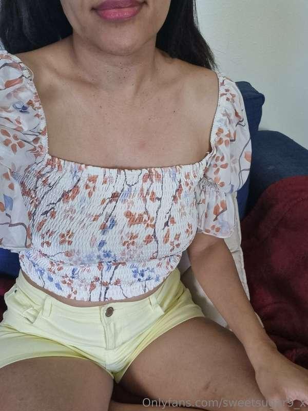 Cute pastel shorts...gained more than a few pounds but pussy..