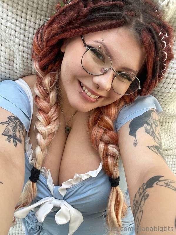 What is the most attractive thing about me? 👀