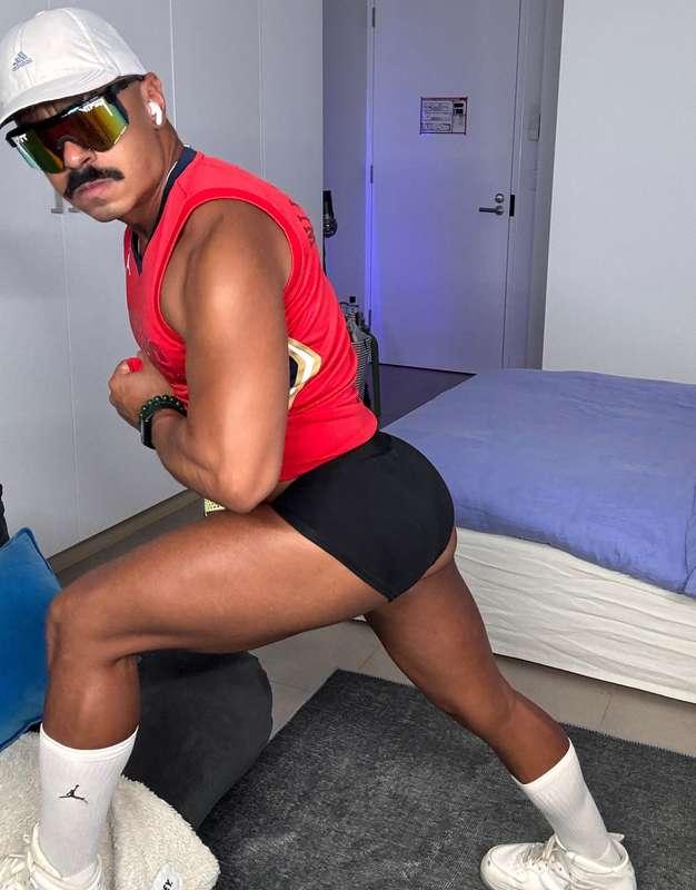 I don’t just stretch; I set thirst traps. 😜