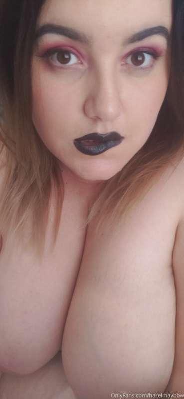 Can I be your big titty fat pale goth girlfriend 🖤?