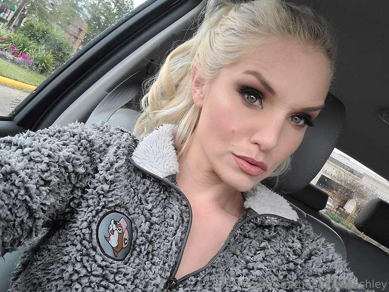 What’s up? 💋