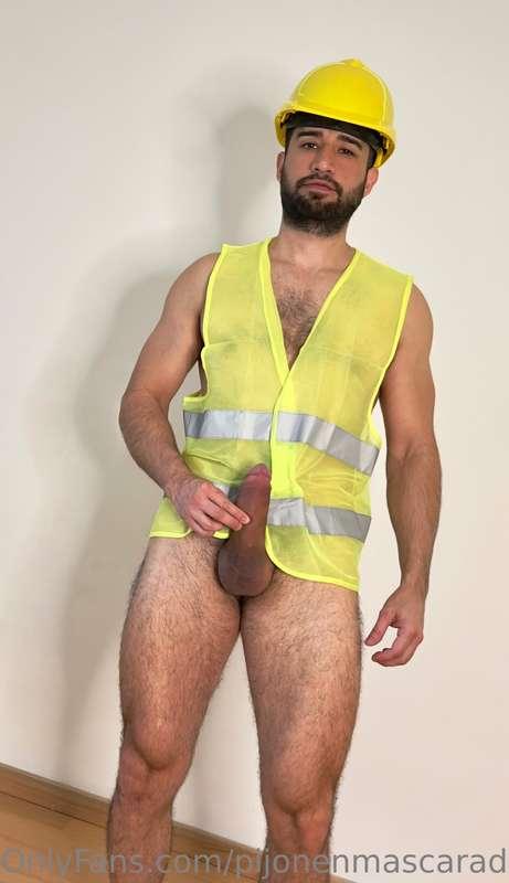 I'm very happy with the work tool my parents gave me 🍆😂 

Es..