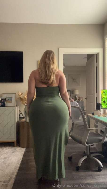 Do you like my dress?❤️