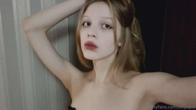 What do you like most about my appearance?💋