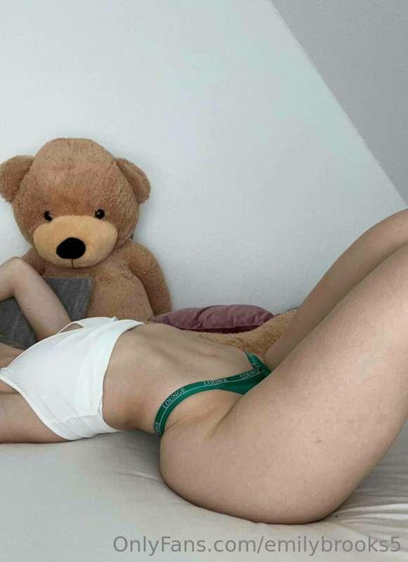 my thighs are waiting for you 👼🏼 can i give you a little hea..