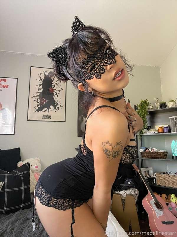 HALLOWEEK DAY 3 👻🎃
Pussycat👅🐱