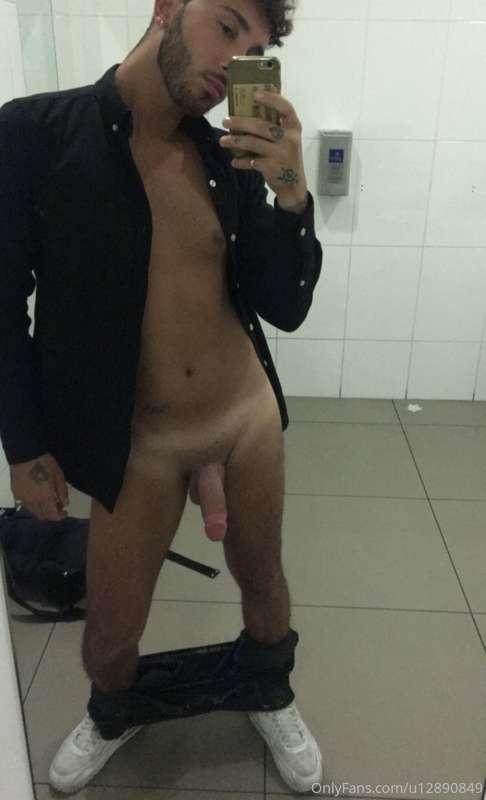 Always dropping my trousers 😈