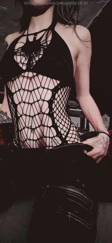 k1nkyg0thk1tt3n image #1