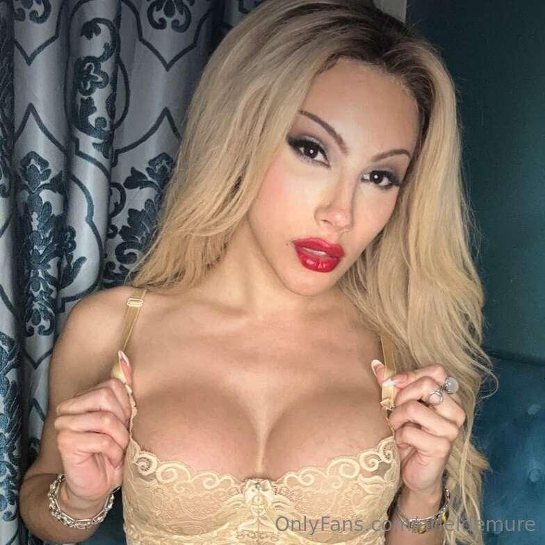 Red lips like Taylor Swift 👄