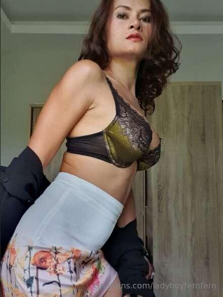 Subscribe to cut Thai girls with 🔥 body
She is new here and ..