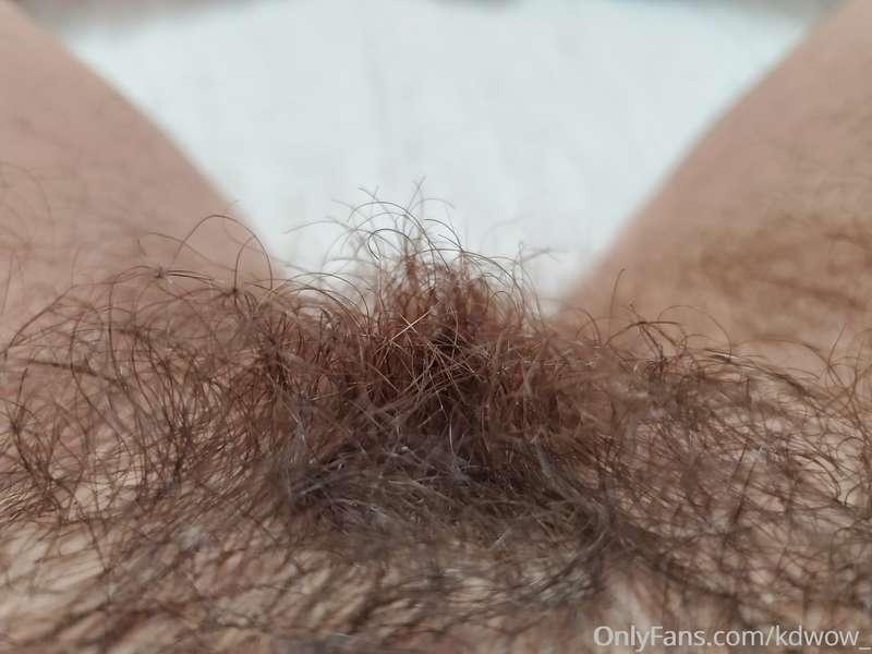 Full bush& pink pussy closeups for you 😚