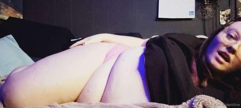 Do you think I should post more of my stomach? Doesn't it ju..