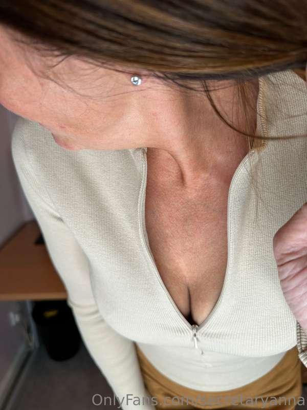I noticed you trying to look down my top 😘