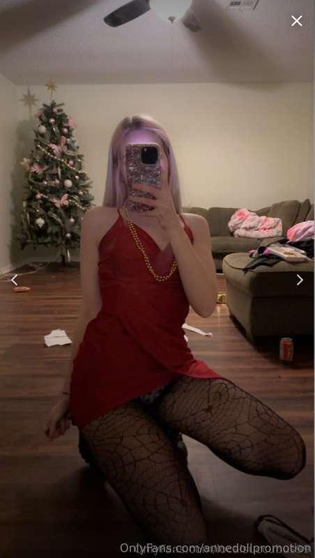 Fave succubus slut 🖤😽 Pierced tits, custom content with othe..