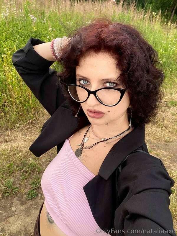 😲🔥 Hot sexologist @y.jessica knows about all your juicy desi..