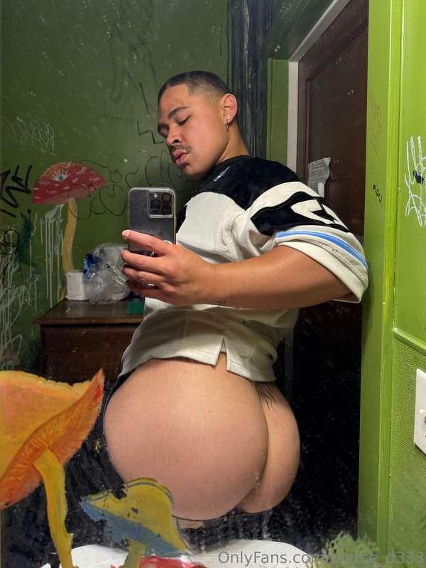 big butt bully