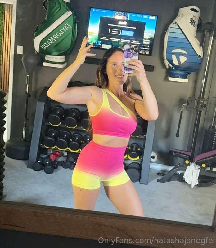 Do you find fit MILFs hot? 🔥