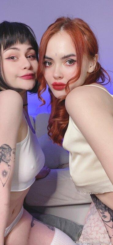 Lesbian content in my paid account KeiraMeow
