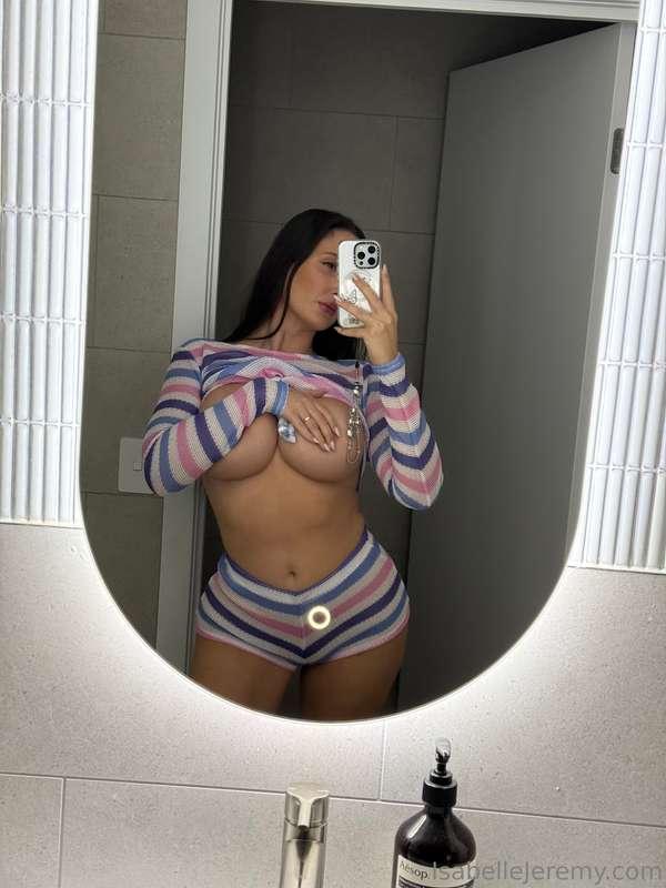 i'm here bored, waiting for you to dm me and help me cum