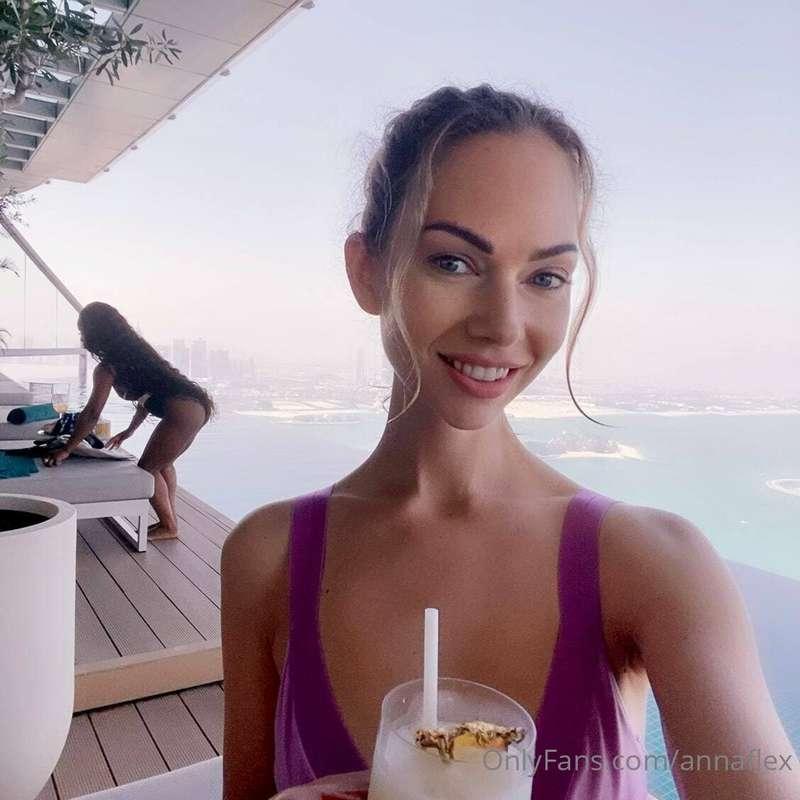 How about having a cocktail in a quiet cozy place?🔥💦💦💦🔥🔥💦💦💦🍑..