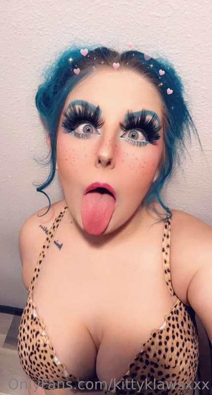 I want your cum so bad daddy! 🤤 🍆💦