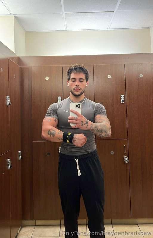 let me spot you at the gym