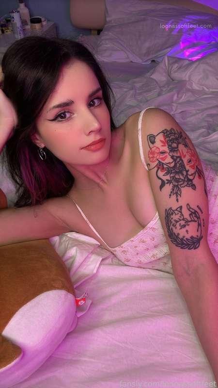 loonassoftfeet image #0