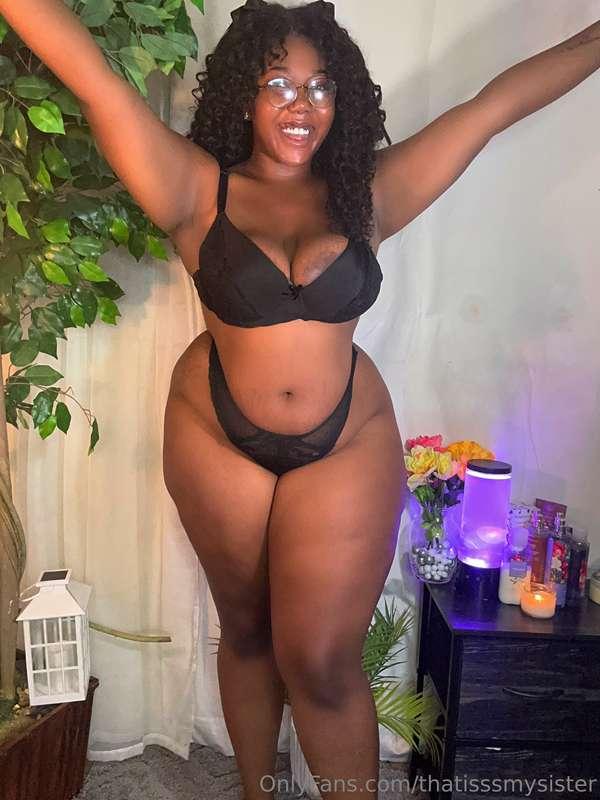 Your own personal bbw cheerleader 📣 🤎💦✨