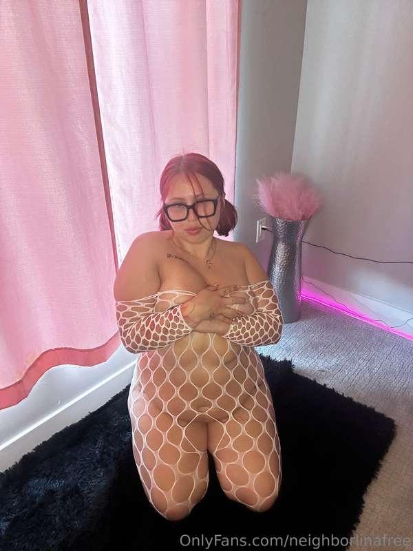 Bet you wish this was your hands instead of mine 💦