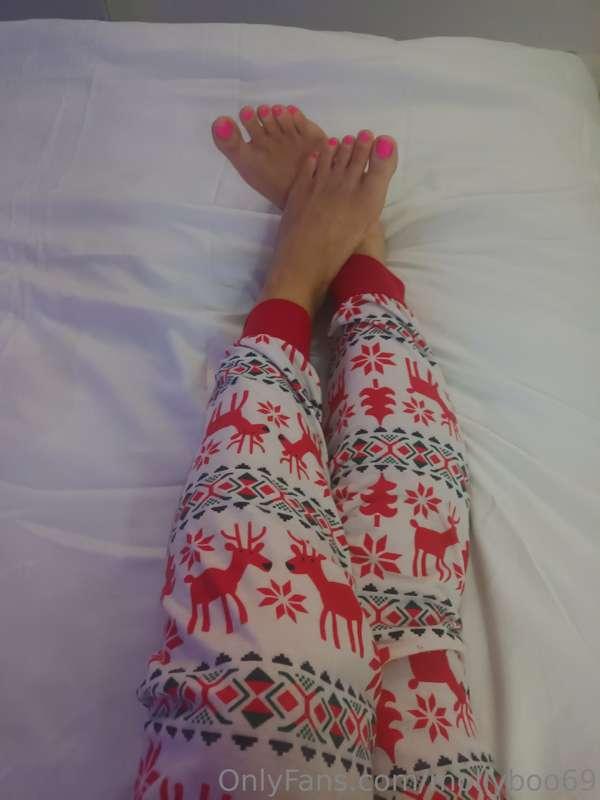 🔥I need a good foot rub or better still maby you need a foot..