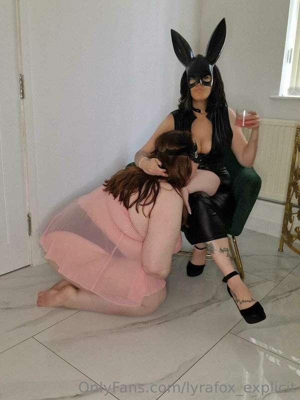 How fun it is to have my very own slave 🖤