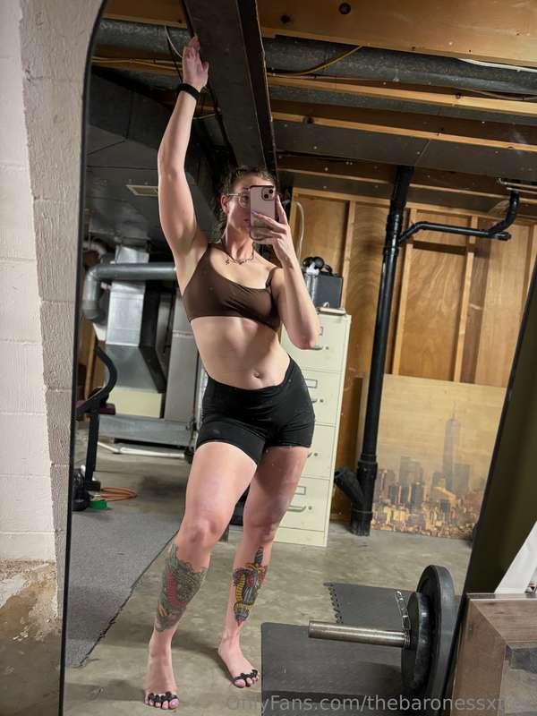 going to texas next weekend AND my birthday is coming up in ..