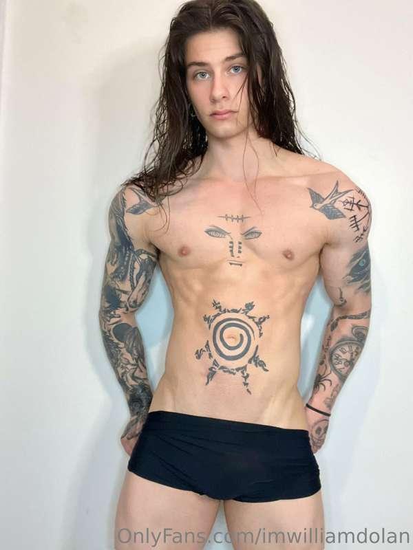 Something a little more masculine tonight, hope y’all like i..