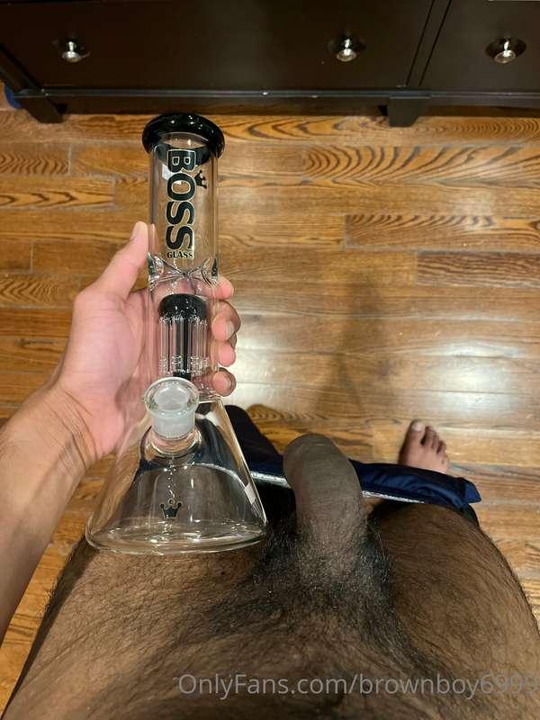 Got a new bong and ring light. What time should I go on?