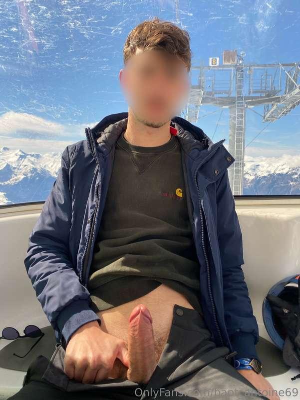 Alone in the ski lift 🚠