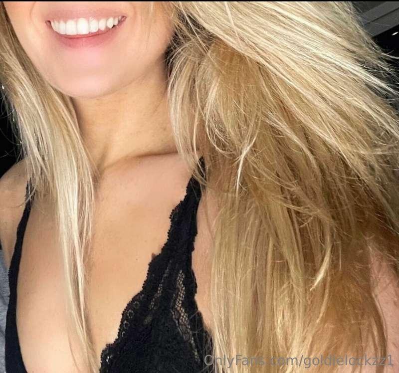 Slenger inn en «selfie» i feeden din for et avbrekk av fille..