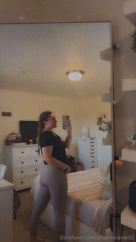 ariannaranai02 image #0