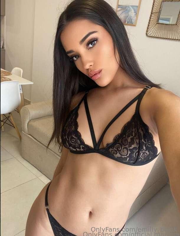 🔞@official.martina😈 Juicy girl with no limits🔞😈 She shoots i..