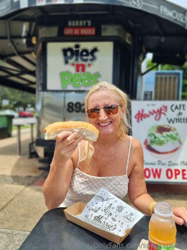 Love a nice hot dog.