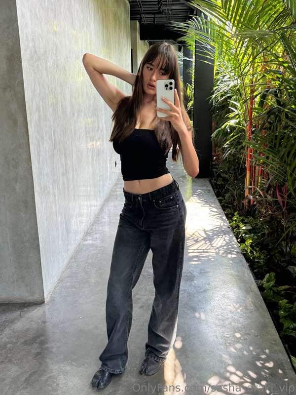 Heard the news that Elon Musk has a new girlfriend ? 🤔What d..