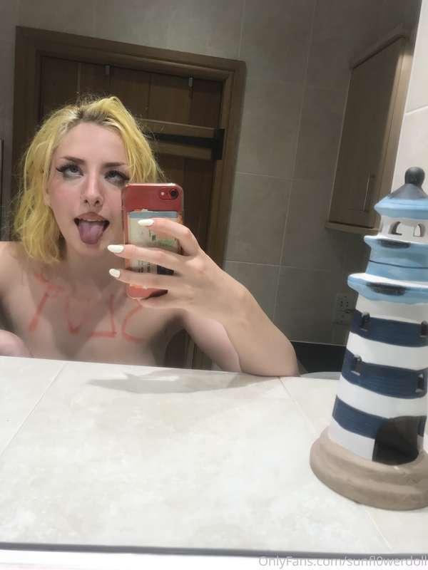 sunfl0werdoll image #1